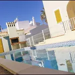 Semesterbostad Casa Mare Alta Guia (Faro)